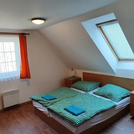 Kolodeje-zeleny Dum Holiday home *