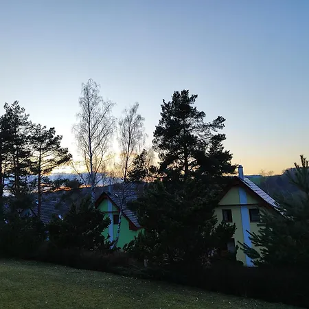 Kolodeje-zeleny Dum Kolodeje nad Luznici