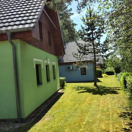 Kolodeje-zeleny Dum Holiday home *