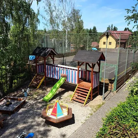 Kolodeje-zeleny Dum Kolodeje nad Luznici